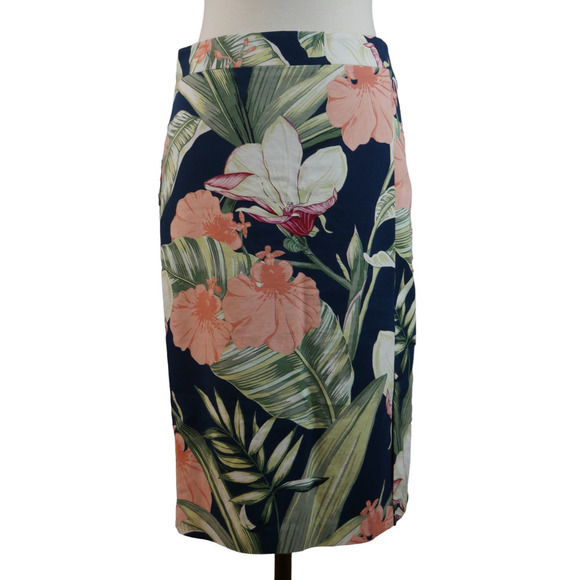Ann Taylor Dresses & Skirts - ANN Taylor Tropical Gardenia Pencil Skirt Size 10 Front Slit Fully Lined